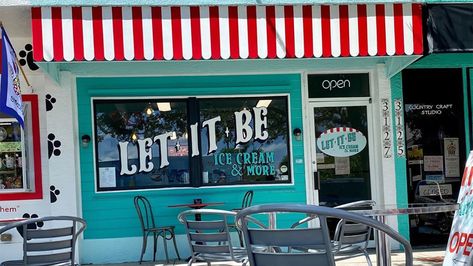 50s Ice Cream Shop, Old Fashion Ice Cream Shop, Nostalgic Ice Cream Shop, Vintage Ice Cream Shop Decor, Small Town Ice Cream Shop, Old School Ice Cream Shop, Ice Cream Parlor Aesthetic, Ice Cream Parlor Interior, Retro Ice Cream Shop