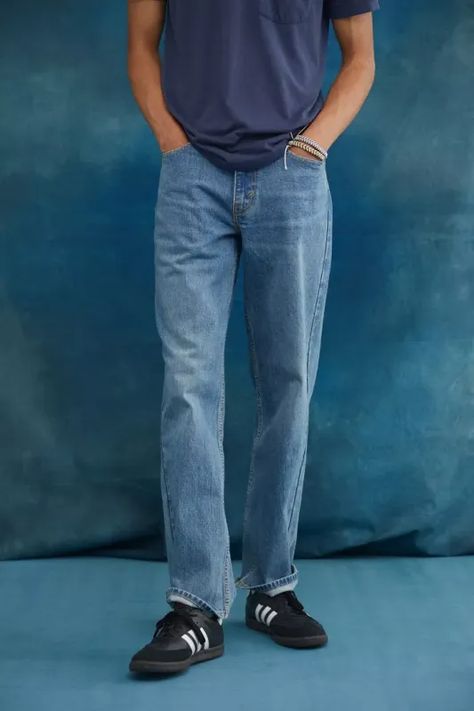 Levis Jeans Outfit Men, Jeans Outfit Men, Athletic Fit Jeans, Denim Essentials, Mens Outfit Inspiration, Jean Trends, Relaxed Jeans, Denim Trends, Loose Jeans