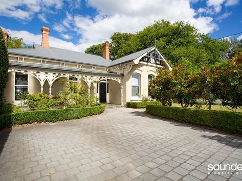 Magical Garden, Outdoor Entertaining Area, Beautiful Park, 4 Bedroom House, Australian Homes, Entertaining Area, Outdoor Entertaining, Stunning View, Victorian Homes