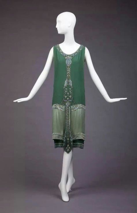 Callot Soeurs, Style Année 20, 1920s Outfits, 1920 Fashion, 20th Century Fashion, 20s Fashion, 1920s Dress, Retro Mode, Vintage Gowns