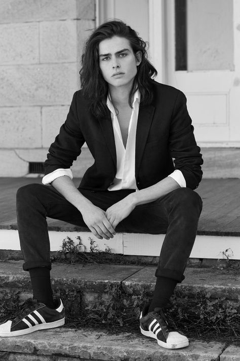 #revolian #revolianism #revolianman #malemodel #longhairedguy #boyswithlonghair #longhairedmen Model Casting Outfit, Long Hair Male Model, Androgynous Model, Androgynous Men, Androgynous Boy, Androgynous Models, Androgynous Look, Model Casting, Male Models Poses