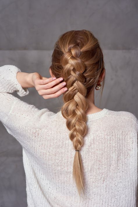 How to Dutch Braid Your Own Hair: Easy Dutch Braid Tutorial Reverse French Braids, Dutch Braid Tutorial, French Braid Ponytail, Dutch Braid Hairstyles, Braiding Your Own Hair, Single Braid, Single Braids, French Braid Hairstyles, Easy Braids