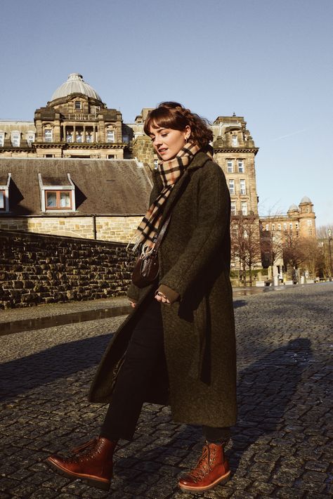 A SHORT STAY IN GLASGOW – Alice Catherine Scottish Aesthetic, Scotland Outfit, Scotland Fashion, Alice Catherine, Dark Academia Fashion, Academia Fashion, Cozy Chic, Street Style Inspiration, Fashion Pieces