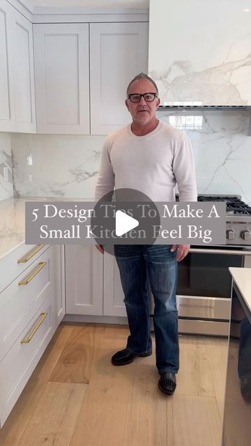 Aitoro Appliance on Instagram: "5 ways you can make your small kitchen FEEL larger courtesy of @newtonkitchens ! ⁣ ⁣  #aitoro #appliances #weareaitoro #kitchen #kitchendesigner #kitchenrenovation  #kitchenremodel #kitchendesign #interiordesign #interiordecor #beforeandafter #cabinetry #customcabinet #transformation #kitchenhack #designtips" Kitchen Upper Cabinets Ideas, Small Kitchen Lighting Ideas, Colorful Kitchen Appliances, Small Kitchen Cabinet Design, Small Kitchen Colors, Marble Floor Kitchen, Neutral Backsplash Kitchen, Redo Kitchen Cabinets, Kitchen Cabinetry Design