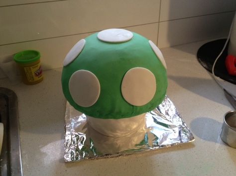 BakeBakeBake - A Baking Adventure for All! - 1UP! Cake Mario, 1up Mushroom, Nintendo Party, Mushroom Cake, Super Mario Cake, Mario Cake, Large Cake, Mushroom Crafts, Nerd Crafts