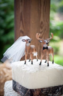 Hunter Wedding Cake, Hunting Wedding Cake Toppers, Deer Wedding Cake, Hunting Wedding Cake, Hunting Couple, Country Wedding Cake Toppers, Hunting Cake, Deer Cakes, Hunting Wedding