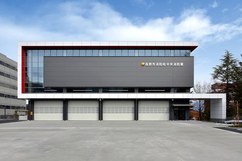 Warehouse Design Architecture, Modern Warehouse Design Exterior, Modern Factory Architecture, Modern Warehouse Design, Warehouse Design Exterior, Factory Facade Design, Auditorium Design, Modern Warehouse, Store Architecture