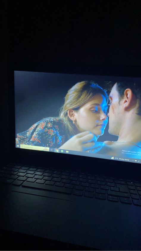 Movie In Laptop Snap, My Fault Movie Aesthetic, Laptop Movie Snapchat Story, Laptop Movie Night, Laptop Movie Snap, Culpa Mia Aesthetic, Asthetic Snaps, Watching Movies Aesthetic, Laptop Photos