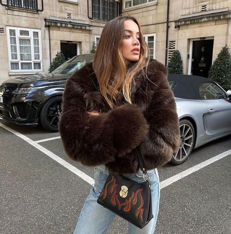 LABEL LOFT LONDON on Instagram: "@lunasobrino Wearing The Cropped Brown Faux Fur | By Elvirè Paris | Available Online" Brown Fur Jacket Outfit, Brown Faux Fur Coat Outfit, Brown Fur Coat Outfit, Fur Coat Street Style, Cropped Jacket Outfit, Faux Fur Coats Outfit, Fur Jacket Outfit, Cropped Fur Jacket, Cold Day Outfits