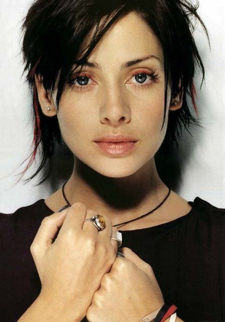 Justine Frischmann, Hair Stages, Over 40 Hairstyles, Natalie Imbruglia, Red Hair Inspo, Let Your Hair Down, Grunge Hair, Love Hair, Just Girl Things