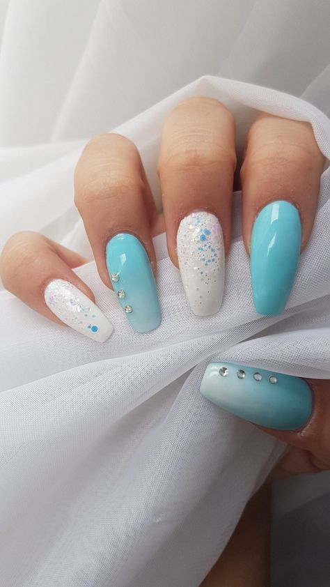 Rhinestone Fall Nails 2023 16 Ideas: Add Sparkle to Your Autumn Manicure Nailart Blue, Fall Nails 2023, Autumn Manicure, Matte Pink Nails, Nail Drawing, Airbrush Nails, Nails Design With Rhinestones, Blue Nail Designs, Sparkle Nails