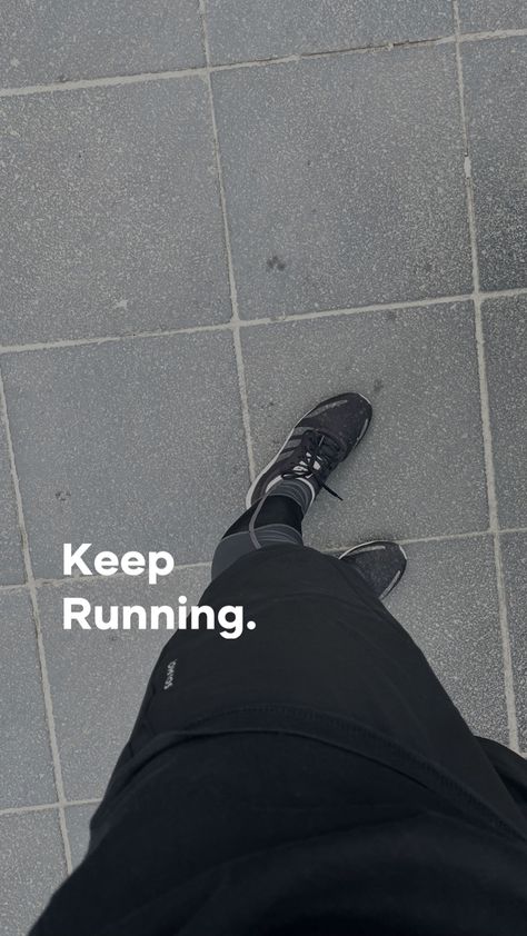 #running #instastory #story Jogging Aesthetic Man, Jogging Aesthetic Photography, Running Photography Aesthetic, Morning Run Instagram Story, Running Ig Story, Running Story Instagram, Running Insta Story, Running Aesthetic Men, Morning Run Aesthetic