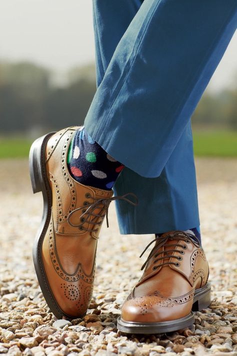 Tan Brogues and spotted socks? who knew it would work so well. Mens Dress Clothes, Comfortable Mens Dress Shoes, Tan Brogues, Mens Brown Boots, Brown Oxford Shoes, Mens Dress Outfits, Mens Black Dress Shoes, Brogues Men, Gentleman Shoes