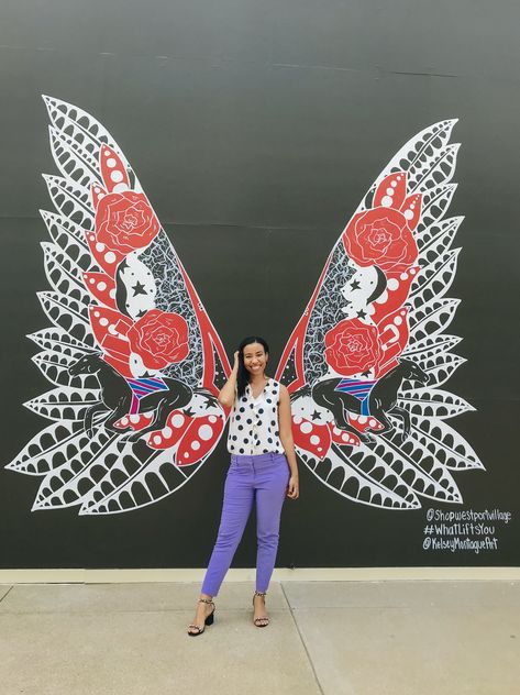 Looking for your next road trip destination? Kentucky blogger, What Nicole Wore, shares why Louisville, Kentucky should be on your list. // louisville kentucky things to do in, louisville murals, louisville city guide, work outfits women Louisville Kentucky Murals, Louisville Outfits, Ib Art, Road Trip Destinations, My Old Kentucky Home, Style Edit, Hammock Camping, Louisville Kentucky, Summer Styles