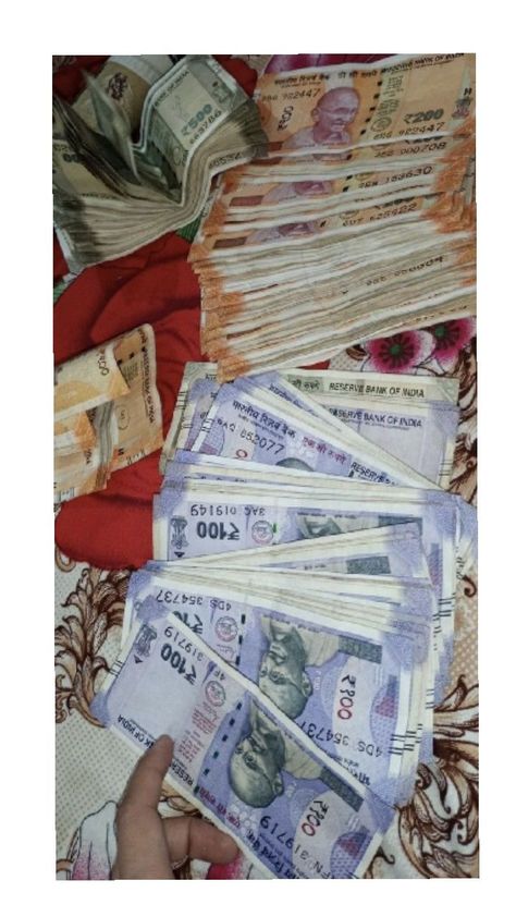 Money Images Cash Indian, Daaru Party Pic, Indian Currency, Album Cover Wallpaper Collage, Snap Streak Ideas Easy, Money Images, इंस्टाग्राम लोगो, Instagram Emoji, Tv Wall Decor