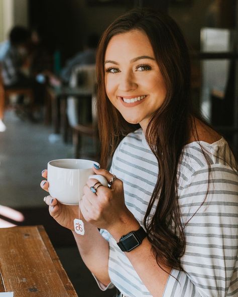 Boss Babe Simple Background Design, Coffee Shop Photography, Shop Photography, Coffee Girl, Killing It, Arbonne, But First Coffee, Simple Backgrounds, Female Images