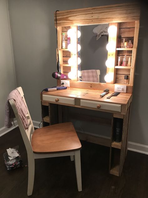 My make up vanity. Hubby made it all from pallet wood. We reused some old drawers we had and recycled a mirror we were not using.. Diy Vanities For Bedrooms, Diy Make Up Vanity Wood, Diy Western Makeup Vanity, Handmade Makeup Vanity, Pallet Wood Vanity, Diy Makeup Vanity Homemade Wood, Pallet Makeup Vanity Diy, Pallet Vanity Makeup, Pallet Vanity Diy