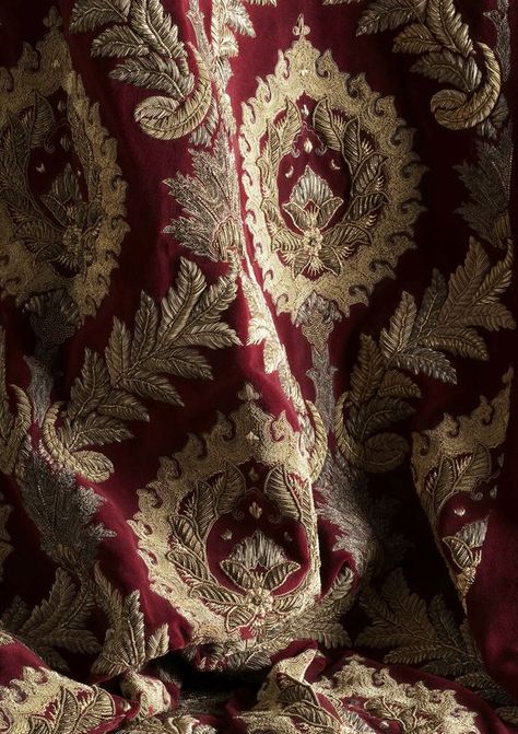 Genya Safin, Gryffindor Aesthetic, Lizzie Hearts, Royal Aesthetic, Neil Gaiman, Embroidered Fabric, Gold Threads, Red Aesthetic, Character Aesthetic