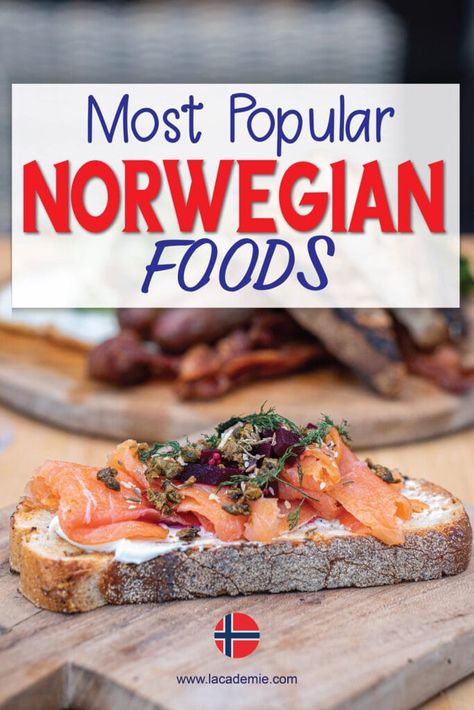 Norwegian Recipes Dinner Meals, Norwegian Smorgasbord Ideas, Nordic Appetizers, Norwegian Charcuterie Board, Norwegian Food Dinners, Norwegian Main Dishes, Norwegian Food Recipes Traditional, Norway Food Traditional, Scandinavian Dinner Recipes