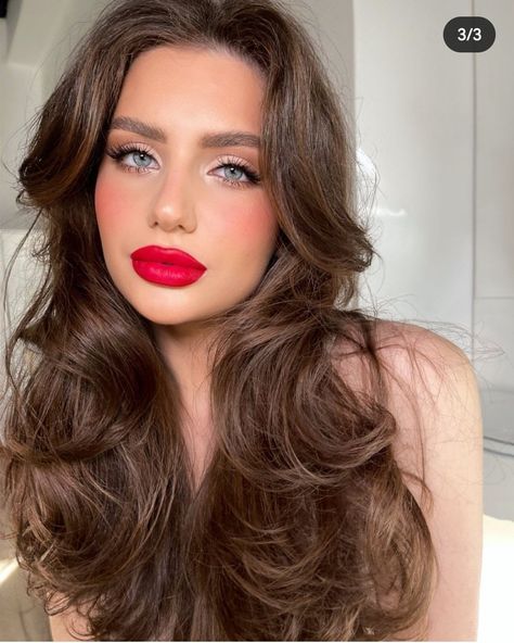 Makeup Ideas Glam, Soft Eyeshadow, Lipstick Looks, Red Lipstick Makeup Looks, Red Lipstick Looks, Timeless Makeup, Festive Makeup, Red Hair Green Eyes, Eyeshadow For Green Eyes