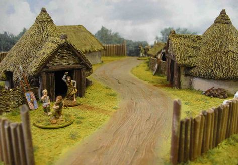 Celtic Architecture, Celtic Village, Celtic House, Fantasy Cities, Bushcraft Shelter, Viking House, Celtic Druids, Model House, Model House Plan