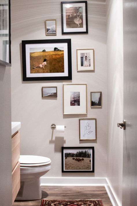 Bathroom Ideas Timeless, Timeless Bathroom Tile, Traditional Bathroom Ideas, World Market Chair, Minimalist Home Decor Ideas, Timeless Bathroom Design, Bathroom Gallery Wall, Seattle Apartment, Minimal Apartment