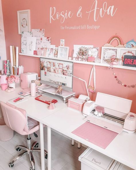 Feminine office space