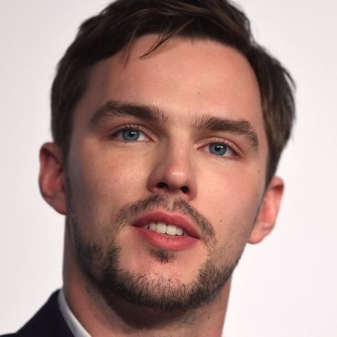 Nicholas Hoult (Nux) | Here's What The "Mad Max" Cast Looks Like Before And After Nicholous Hoult, Equals Movie, Nicolas Hoult, Colin Egglesfield, Alex Roe, Steven R Mcqueen, Male Faces, Nicholas Hoult, Hello Handsome