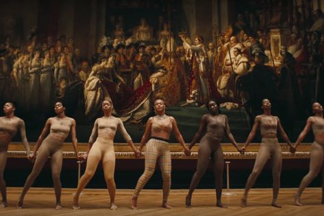 The Most GIF-Able Moments From Beyoncé and Jay-Z’s ‘Apeshit’ Video Beyonce And Jay Z, Beyonce And Jay, Art Historian, Queen B, Jay Z, Bella Hadid, This Moment, Kim Kardashian, New Music