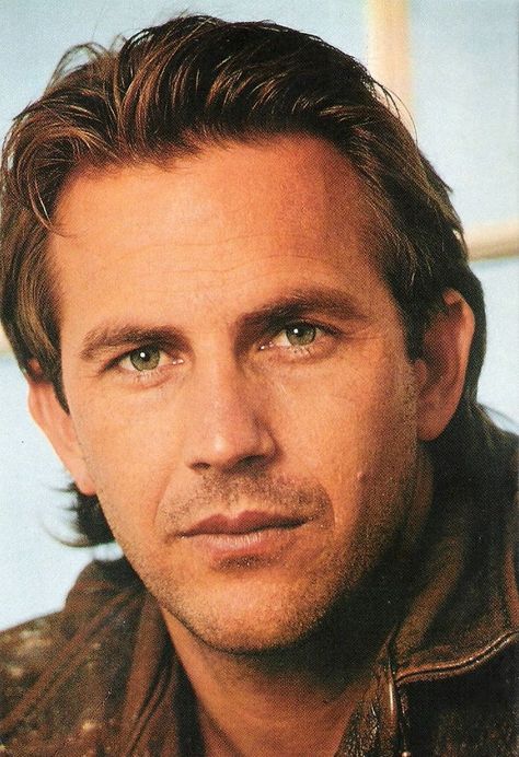 Kevin Costner Dances With Wolves, Classic Movie Stars, Anthony Hopkins, Kevin Costner, Marlon Brando, Steve Mcqueen, Hot Actors, Handsome Actors, Hollywood Actor