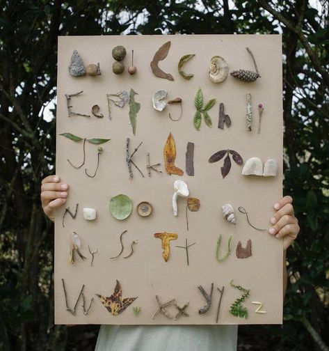 Nature Alphabet, Nature Crafts Kids, School Holiday Activities, Reggio Inspired Classrooms, Forest School Activities, Nature Education, Nature School, Homeschool Crafts, Forest School