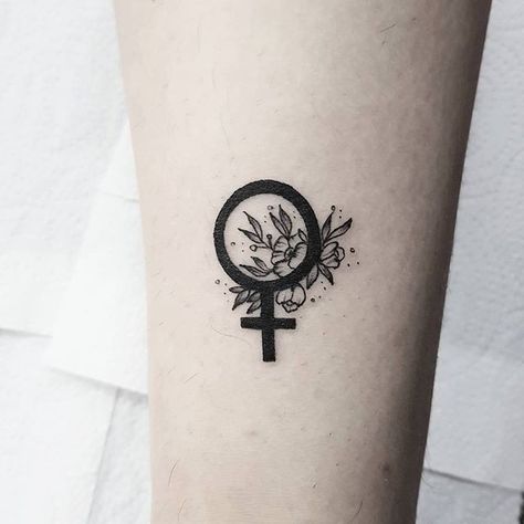 Feminism Tattoo, Simbols Tattoo, Feminist Tattoos, Aphrodite Tattoo, Miniature Tattoos, Ethnic Tattoo, Circular Tattoo, Feminist Tattoo, Power Tattoo