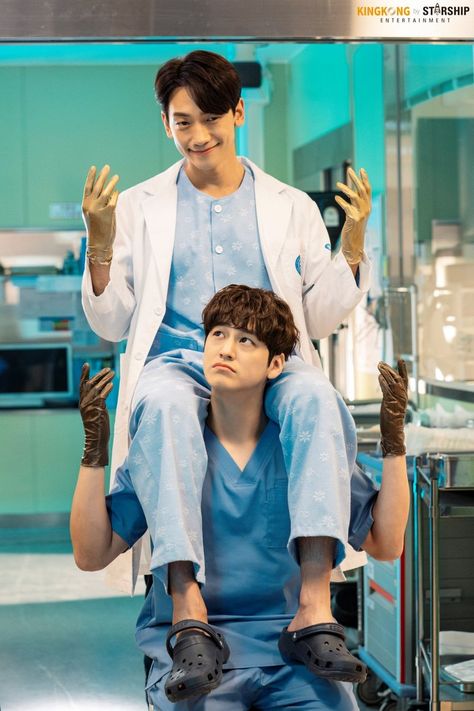 Doctor Photoshoot, Ghost Doctor, Doctors Series, Lee Min Ho Songs, Kim Beom, Doctor Shows, Attack On Titan Jean, X Movies, Song Seung Heon