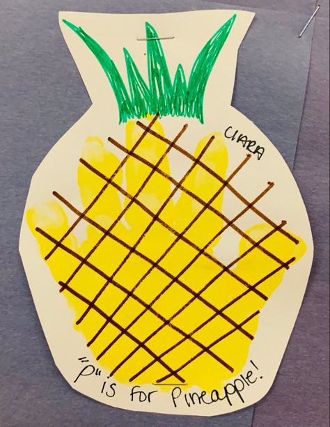 #handprint #handprintcraft #infantdevelopmentactivities #toddleractivity #earlychildhoodeducation #childcareideas #letteroftheweek #letterp Pineapple Footprint Art, Pineapple Handprint Craft, Fruit Crafts For Toddlers, Pineapple Handprint, P Is For Pineapple, Pinapple Art, Teal Room, Pineapple Crafts, Toddlers Activities