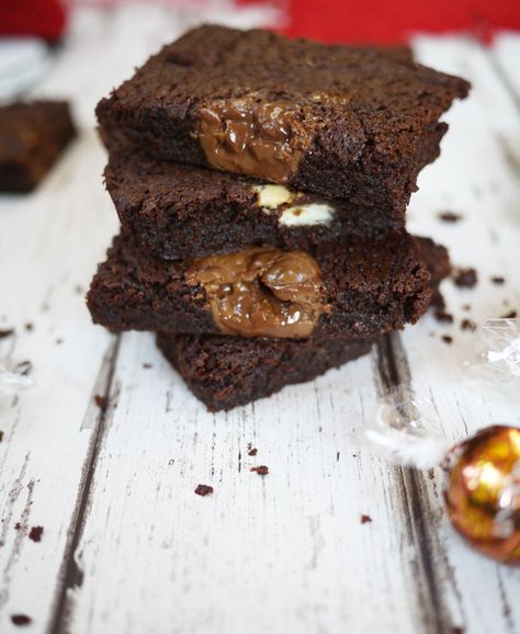 Lindor Chocolate, Lindt Lindor, Blondie Brownies, Slices Recipes, Chocolate Brownies, Delicious Chocolate, Food Festival, Wonderful Time, Brownies