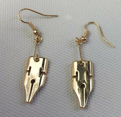 Rohan Aesthetic, Kishibe Rohan, Rohan Kishibe, Body Accessories, Jojo's Bizarre Adventure Anime, Polymer Earrings, Adventure Aesthetic, Vintage Fairies, Halloween 2017