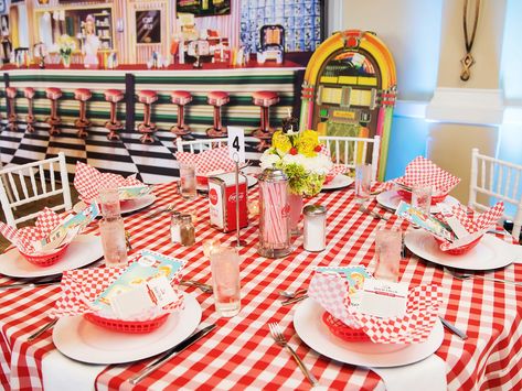 Diner party venue ideas and inspiration 50s Dinner, 1950s Party Ideas, 50s Party Decorations, Grease Themed Parties, Grease Theme, Grease Party, 50s Theme, 50s Theme Parties, 1950s Diner