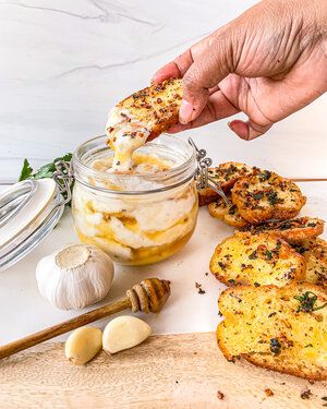 Ricotta Honey Dip with Garlic Herbed Toasties — The Global Vegetarian Honey Jalapeño Ricotta, Honeyed Jalapeño Ricotta, Woodland Finger Foods, Honey Party Food, Ricotta Honey Dip, Honey Appetizers, Honey Dip, Ricotta Dip, California Chicken