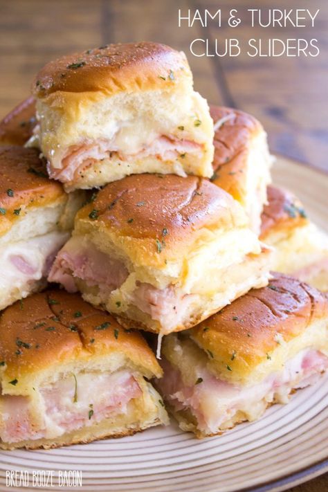 Ham & Turkey Club Sliders are an easy appetizer that's totally addicting and perfect for game day! These gooey cheese, sweet ham, and smoky turkey sandwiches disappear as soon as they come out of the oven! #BreadBoozeBacon #sliders #turkey #ham Turkey Club Sliders, Sliders Turkey, Club Sliders, Halloween Fingerfood, Easy Slider Recipes, Cuban Sandwiches, Bread Booze Bacon, Turkey Sliders, Turkey Club