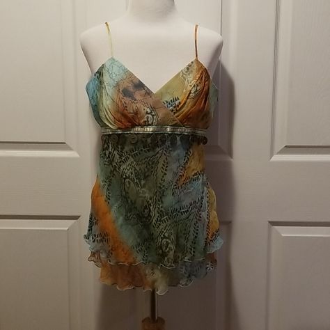 Spaghetti Strap 100% Silk Camisole. Turquoise, Orange, Green, And Black. Turquoise Lining Around Top. Made In North America. Outfits For Portugal Summer, Spaghetti Top Outfit, Green Orange Outfit, Diddy Party, Blue Y2k Outfit, Vintage Cami Top, Thrift Clothes, Vintage Cami, Street Style Nyc