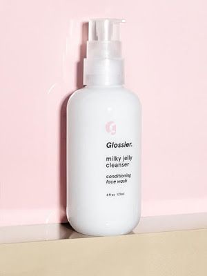 Glossier Milky Jelly Cleanser - Caroline Hirons Elta Md, Jelly Cleanser, Milky Jelly Cleanser, Skin Care Routine For 20s, Cheap Skin Care Products, Natural Skin Care Routine, Skin Cleanser Products, Cleansing Gel, Perfect Skin