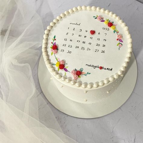 Cakes For Anniversary Ideas, Anniversary Cake 20 Years, Cake Designs Wedding Anniversary, Engagement Anniversary Cake Designs, Anniversary Small Cake Ideas, Cake Ideas For 25th Anniversary, Birthday Anniversary Cake, Aesthetic Cakes For Anniversary, Cake Design For Anniversary Simple