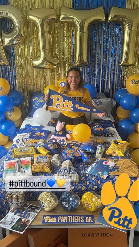 Pitt Dorm Room, Bed Party Ideas College, University Of Pittsburgh Aesthetic, Pitt College, Bed Party College, College Bed Party, Pittsburgh University, Pitt University, College Announcements