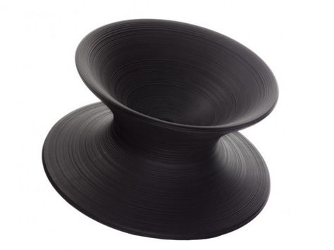 Spun chair by Thomas Heatherwick Rotating Chair, Eames House Bird, Thomas Heatherwick, Stackable Stools, Air Chair, Eames House, Kids Stool, Iconic Furniture, Sculptural Object