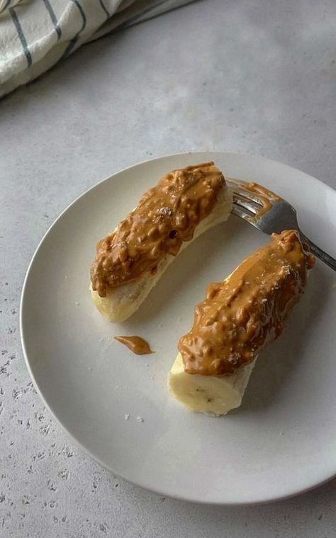 moody vintage plate with banana and nut butter on top with flaky sea salt. aesthetically pleasing photo Peanut Butter Aesthetic, Butter Aesthetic, Moody Vibes, Moody Aesthetic, Eating Bananas, Peanut Butter Banana, I Want To Eat, Foodie Recipes, Nut Butter