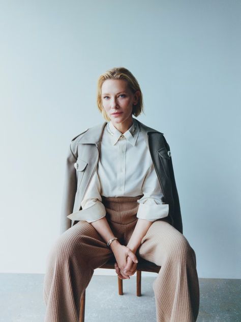 Cate Blanchett Oscar, Grid Girl, Catherine Élise Blanchett, Charlotte Rampling, Financial Times, Cate Blanchett, A Chair, Wearing Black, Pretty People