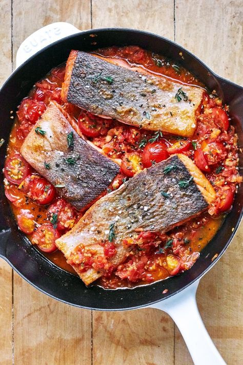 Quick and Easy Weeknight Meals: Saucy Skillet Salmon Dinner Recipe. Cooked fast and simple in a fresh cherry tomato sauce in your trusty cast iron skillet, it's punched up with garlic, balsamic, and a hint of fresh thyme so it's a little sweet and a little tangy. Served with couscous pasta, or grains. Salmon Dinner Recipes, Best Salmon Recipe, Paleo Dinners, Oven Baked Salmon, Cherry Tomato Sauce, Cooking Challenge, Easy Salmon Recipes, Shrimp Recipes For Dinner, Salmon Dinner