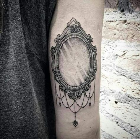 Antique Mirror Tattoo, Vintage Mirror Tattoo, Vintage Tattoo Sleeve, Mirror Tattoo, Victorian Tattoo, Mirror Tattoos, Framed Tattoo, Girls With Sleeve Tattoos, Shoulder Tattoos For Women