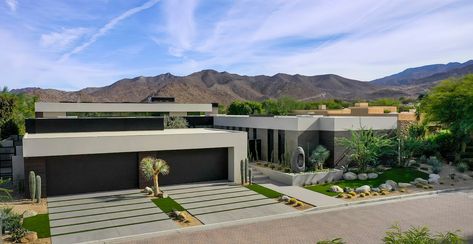 Modern Desert Mansion, Backyard Infinity Pool, Modern Desert Home, Palm Desert California, Fireplace Seating, Driveway Design, Modern Desert, Open Plan Living Room, Desert Homes