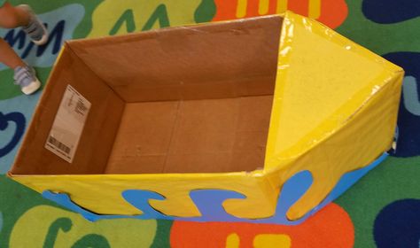 Cardboard Boat Diy, Making A Boat Out Of Cardboard, Cardboard Box Boat, Carnival Preschool, Fish Costume Kids, Cardboard Box Boats, Kindy 500, Cardboard Boats, Noah's Ark Art